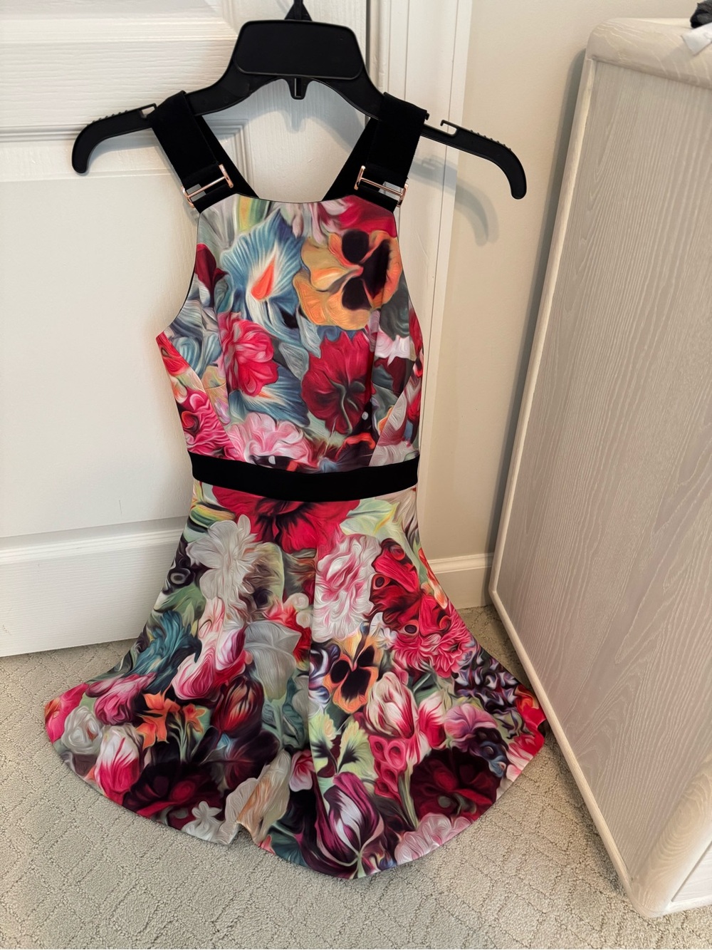 Ted Baker women’s Floral Fit-and-Flare Dress in Black and Multicolor Floral. - Picture 2 of 4